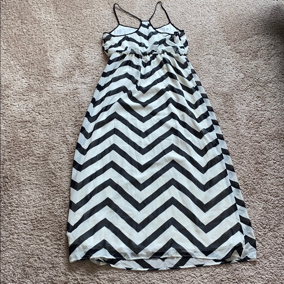 bisou bisou, black & white chevron maxi dress - Picture 5 of 6